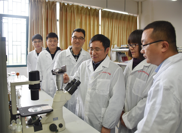 2019年广西科学技术奖励大会举行 我校3项科