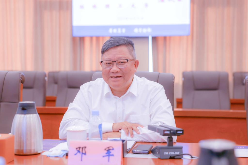 西部矿业集团有限公司党委书记、董事长张永利一行来访我校