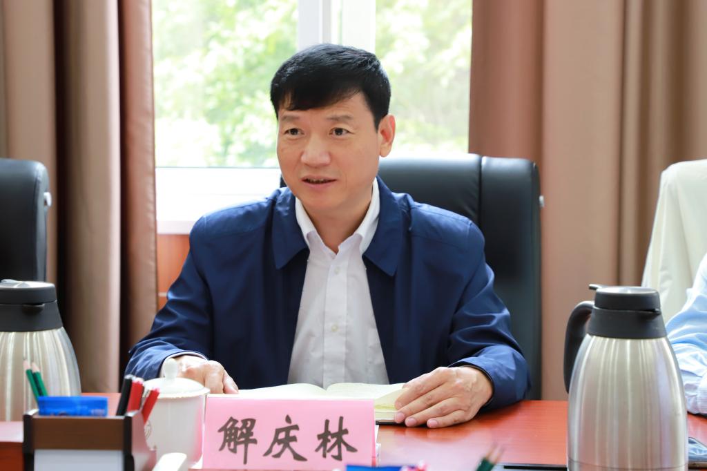 学校召开2022年秋季学期第九次疫情防控工作会议